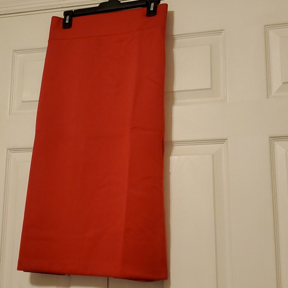 NWT NEOPRENE PENCIL SKIRT